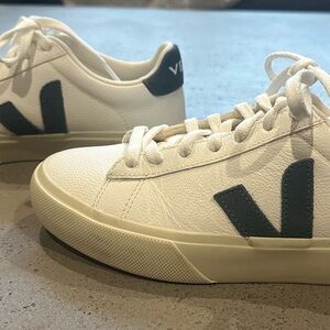 Veja leather tennis shoe